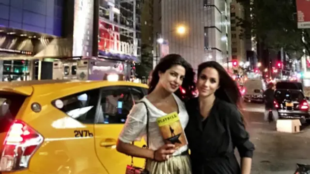 [Bintang] Meghan Markle - Priyanka Chopra