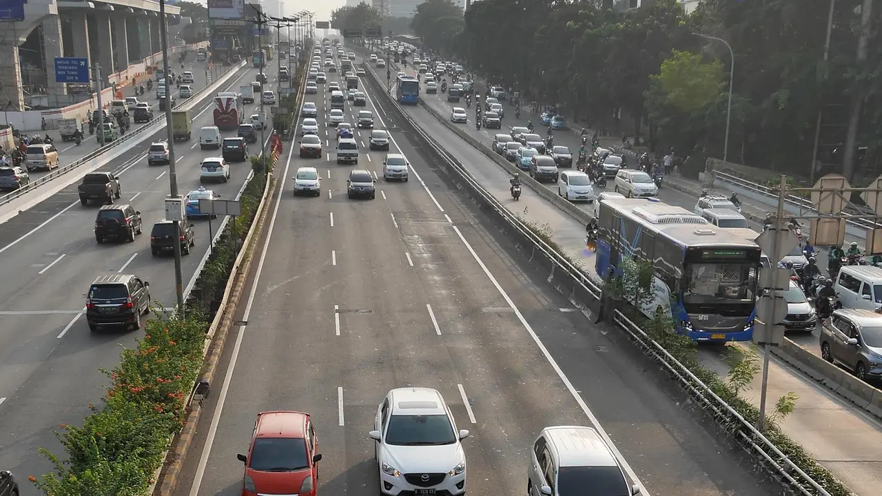 Jelang Lebaran, Ruas Tol Ibu Kota Ramai Lancar