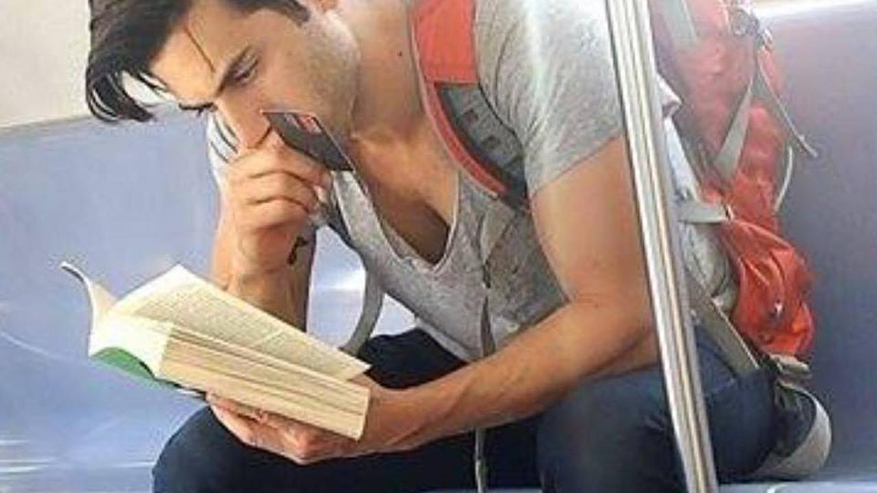 Ini 15 Alasan Kenapa Wanita Suka Pria yang Hobi Baca