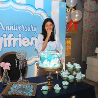 Cut Syifa adalah salah satu aktris pendatang baru yang sangat mencintai para penggemarnya. (Bambang E. Ros/Bintang.com)