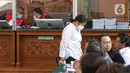 Terdakwa kasus pembunuhan Brigadir Yosua Hutabarat atau Brigadir J, Putri Candrawathi saat mengikuti sidang lanjutan di Pengadilan Negeri Jakarta Selatan, Jakarta, Selasa (13/12/2022). Sidang tersebut beragendakan mendengarkan kesaksian tiga orang saksi yakni Richard Eliezer, Ricky Rizal, dan Kuat Ma'ruf. (Liputan6.com/Faizal Fanani)