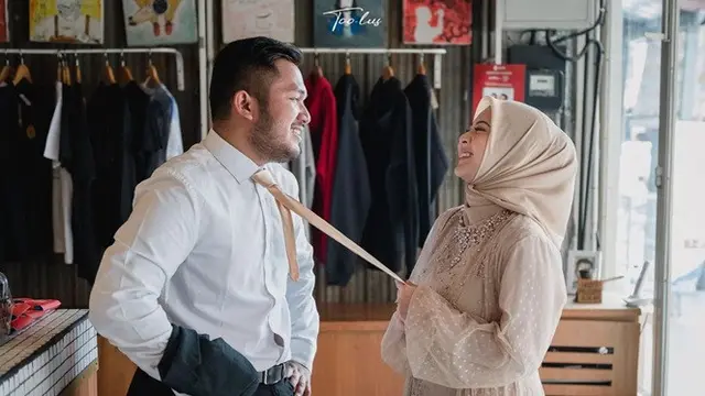 Jelang Pernikahan, Ini 8 Potret Prewedding Terbaru Kesha Ratuliu dan Adhi Permana