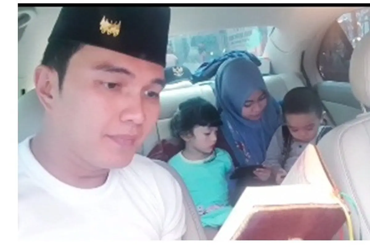 5 Potret Kebersamaan Anak Aldi Taher dan Calon Istrinya, Sudah Akrab