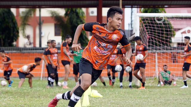 Persiraja mendatangkan mantan pemain PSS Sleman junior dan Persib Bandung junior, Muhammad Nadhiif.