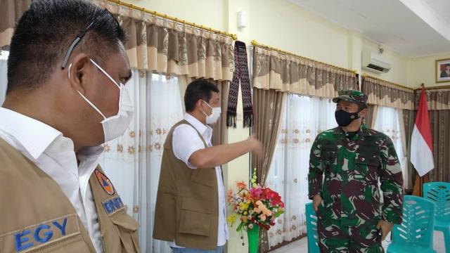 Doni Monardo dan Mayjen TNI Maruli Simanjuntak