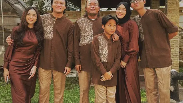 Gaya Mahalini Rayakan Lebaran Dua Tahun Berturut. [@rizkyfbian]