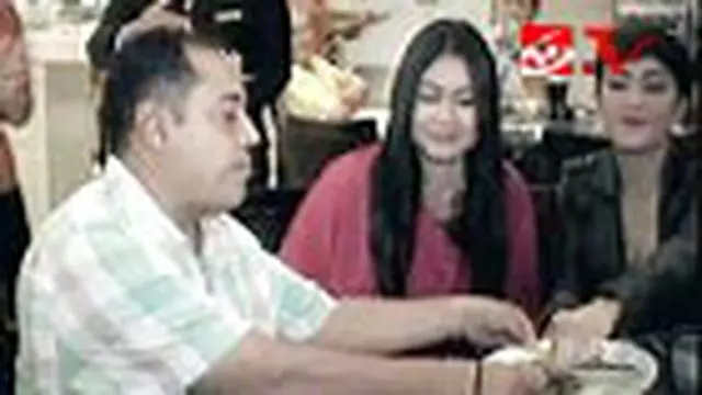 Jupe Hadiri Ulang Tahun Ibunda