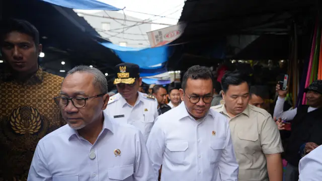Tak Perlu Khawatir, Menko Zulhas Pastikan Harga Bapok di Makassar Tetap Terjangkau