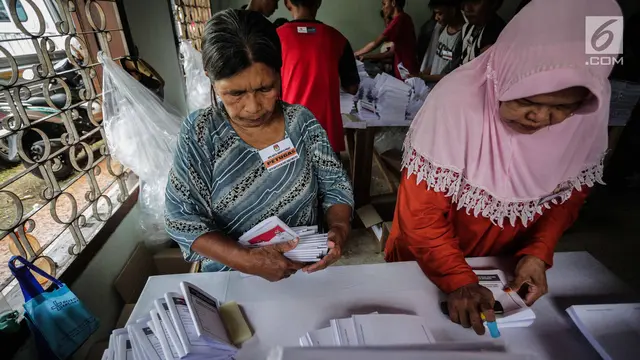 Pelipatan Surat Suara KPU Jakarta Pusat