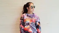 Pakai Baju Gambar Transformers, Nindy Disangka Pinjam Punya Anak
