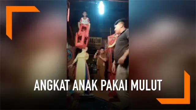 VIDEO: Heboh, Emak-emak Angkat Anak Menggunakan Mulut