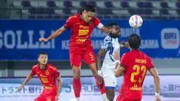 Persija Jakarta sukses menaklukkan PSIS Semarang dengan skor 2-0 di laga pekan ke-25 BRI Liga 1 2024/2025 di Indomilk Arena, Rabu (05/03/2025) malam WIB. (Bola.com/M Iqbal Ichsan)