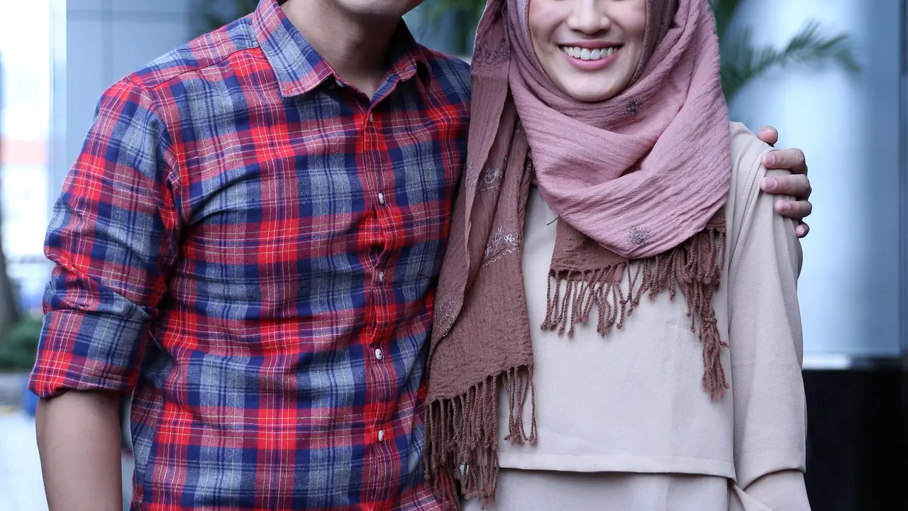 [Bintang] Dude Harlino dan Alyssa Soebandono