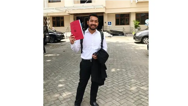 6 Potret M Khairi, Calon Suami Kiky Saputri yang Dikabarkan Anak Pejabat