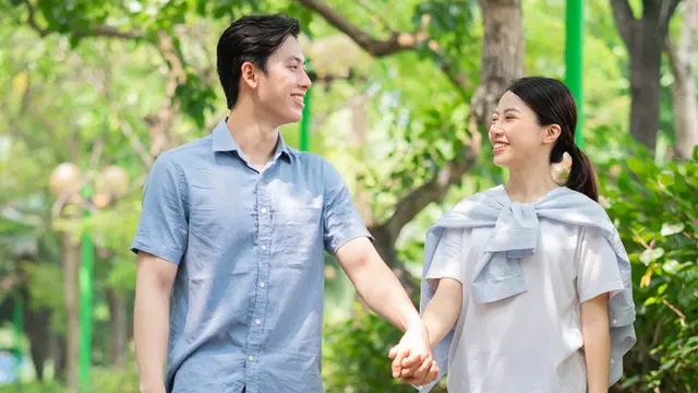 bahagia kencan romantis