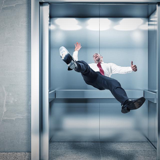 Suatu Elevator Bergerak Dari Lantai 1 Menuju Lantai 5