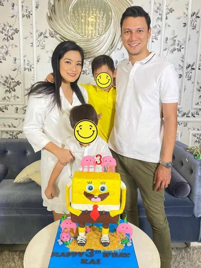 6 Momen Titi Kamal dan Christian Sugiono Rayakan Ultah Kai yang ke-3, Sederhana. (Sumber: Instagram/titi_kamall)
