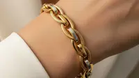 7 Model Gelang Emas untuk Muslimah Tangan Gemuk serta Harganya, Look Proporsional