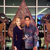 Panji Trihatmodjo dan sang kekasih, Varsha Strauss. (Instagram/varshastrauss)