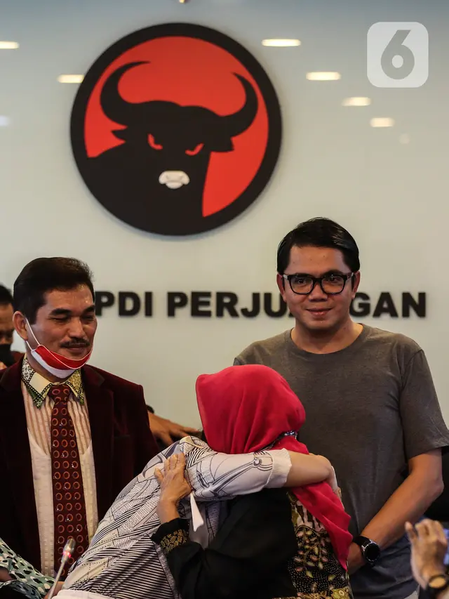 Anggiat Pasaribu bertemu Arteria Dahlan
