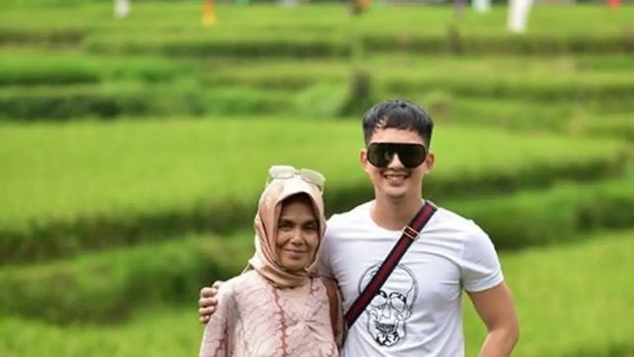 Kiki Farrel (Foto: Instagram/@kikifarrel_)