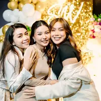 Sarwendah mendapat kejutan ulang tahun dari keluarga dan kerabatnya terdekatnya [@theonsufamily]