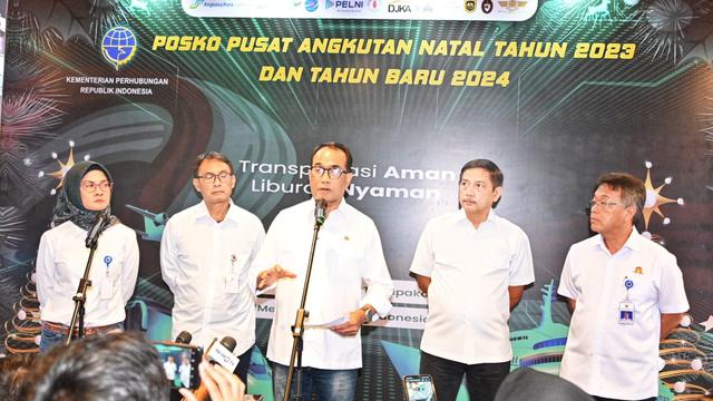 Kementerian Perhubungan mencatat hampir 2 juta orang bergerak selama puncak arus mudik Natal 2023 pada 22-23 Desember 2023 lalu.