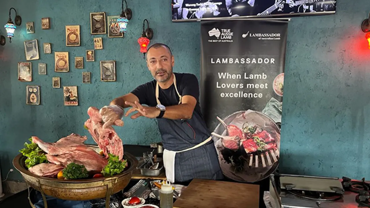 Chef Sezai Zorlu Kenalkan Hidangan ala Sultan Ottoman di Event Lambasssador