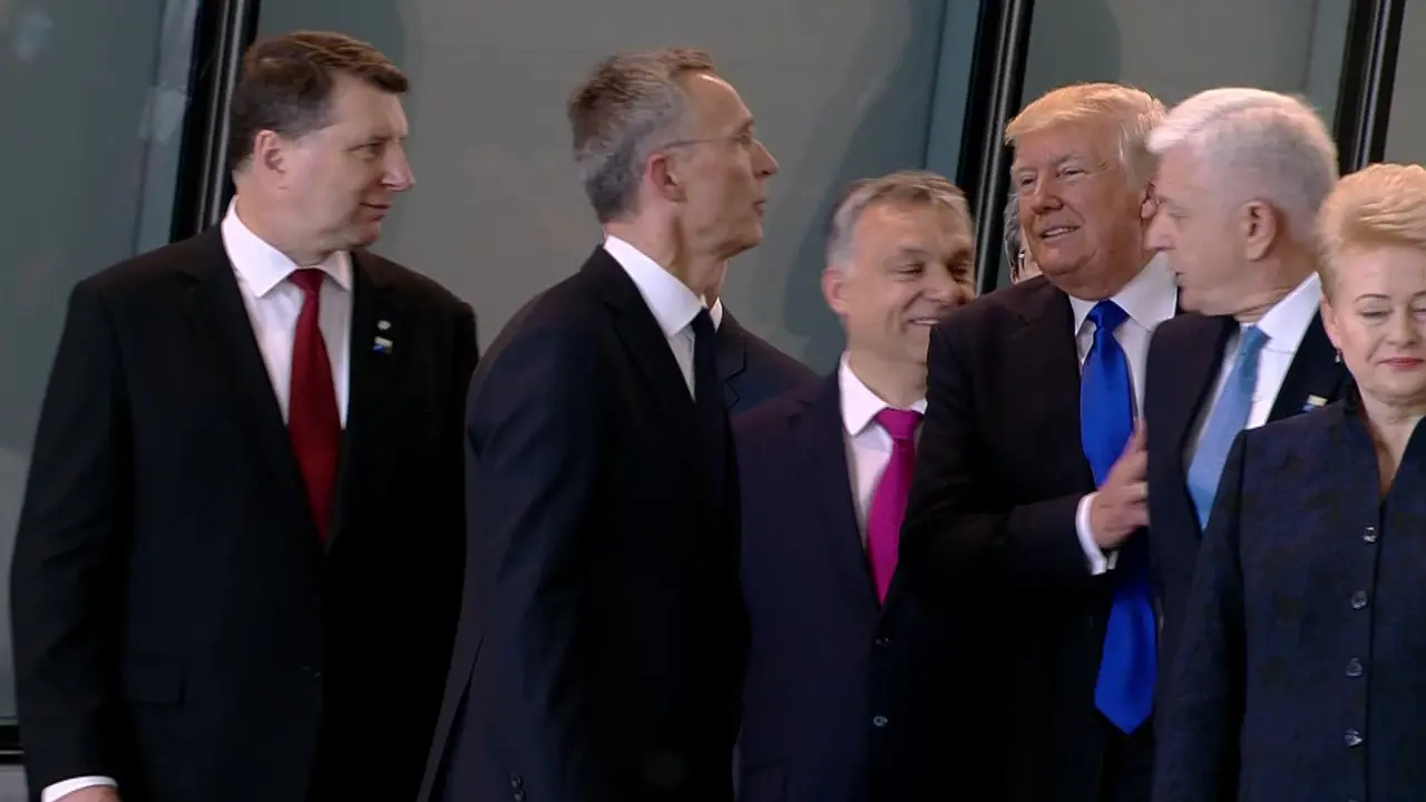 Detik-Detik Donald Trump 'Menyingkirkan' PM Montenegro