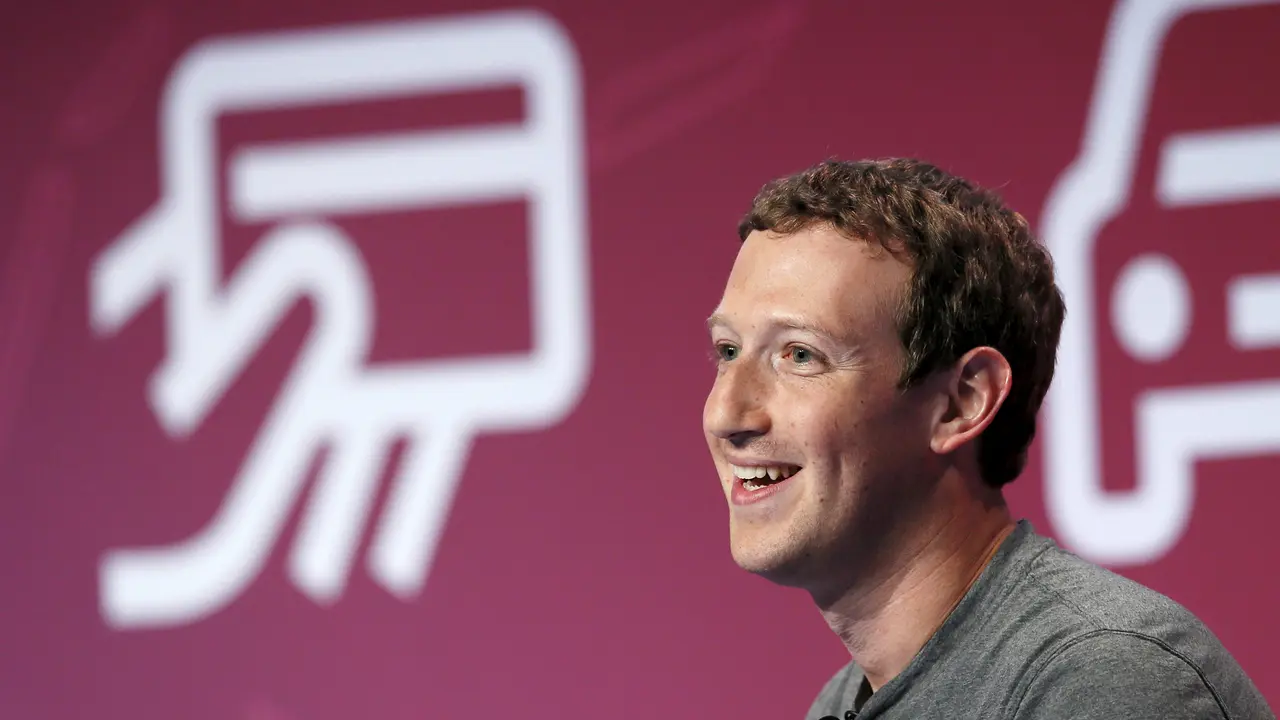 20160223-Senyum Semringah Mark Zuckerberg di Mobile World Congress 2016-Barcelona