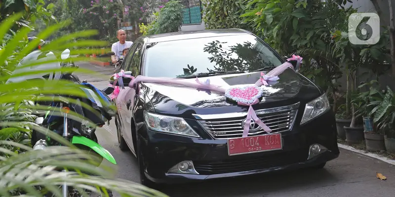 Mobil Dinas Pejabat Bekasi Bisa Dipakai Antar Pengantin