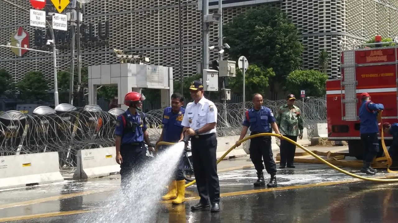 Gubernur DKI Jakarta Anies Baswedan mengatakan saat ini pihaknya tengah menghitung kerugian akibat kerusuhan aksi 22 Mei 2019.