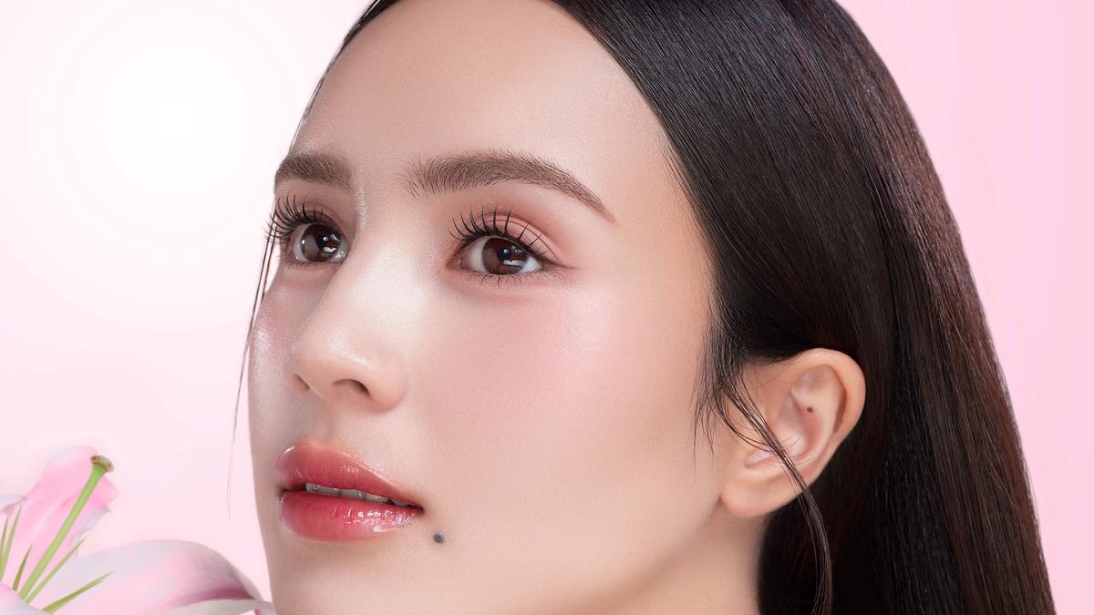 Beby Tsabina Bagikan 3 Langkah Effortless Beauty Cocok untuk Makeup Buka Puasa Bersama