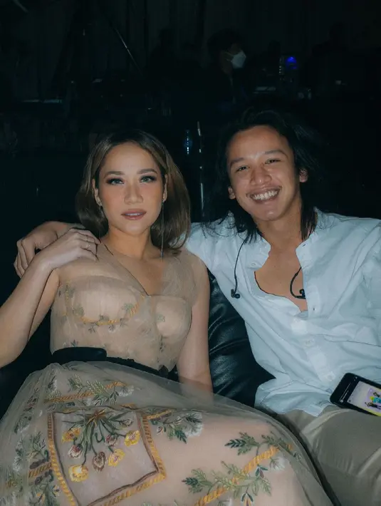 Bahkan Ray Prasetya sempat mengucapkan selamat ulang tahun pada Bunga Citra Lestari atau BCL di pertambahan usianya. (FOTO: instagram.com/rayprasetya22)