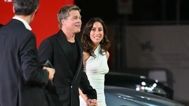 Brad Pitt Gandeng Ines de Ramon di Karpet Merah Venice Film Festival 2024, Angelina Jolie Pilih Tampil Solo