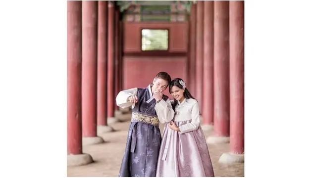 Audi Marissa dan Anthony Xie terlihat sangat menikmati liburannya di Korea Selatan, bahagia banget.