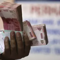 Kurs rupiah yang sejak Rabu lalu menguat drastis, tak bisa menjadi alasan buatmu untuk tetap tenang. 