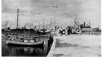 Bukti fotografis bahwa Amelia Earhart dan Fred Noonan ada di Kepulauan Marshall. (Sumber U.S. National Archives/Les Kinney)