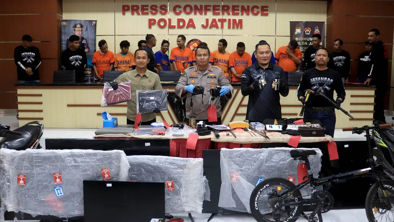 Polda Jatim mengamankan sejumlah pelaku kejahatan (Dian Kurniawan/Liputan6.com)