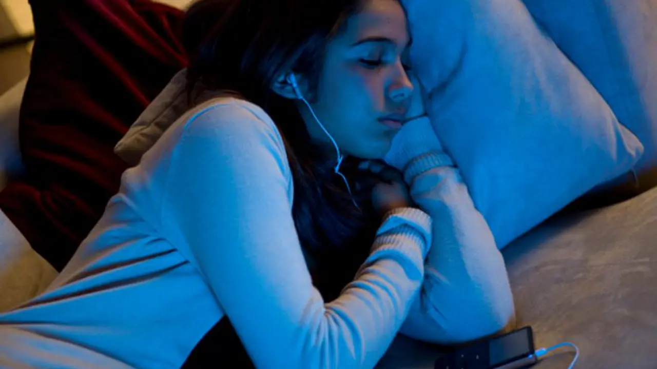Daftar 10 Lagu Penghantar Tidur Nyenyak Anda Malam Ini 