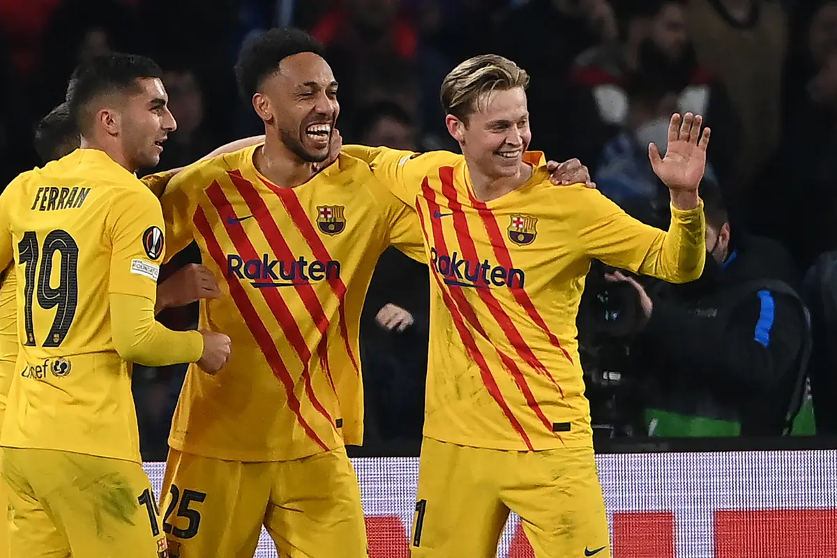 Foto: Aubameyang Kembali Cetak Gol, Barcelona Menang Telak di Kandang Napoli dan Lolos ke Babak 16 Besar Liga Europa 2021 / 2022
