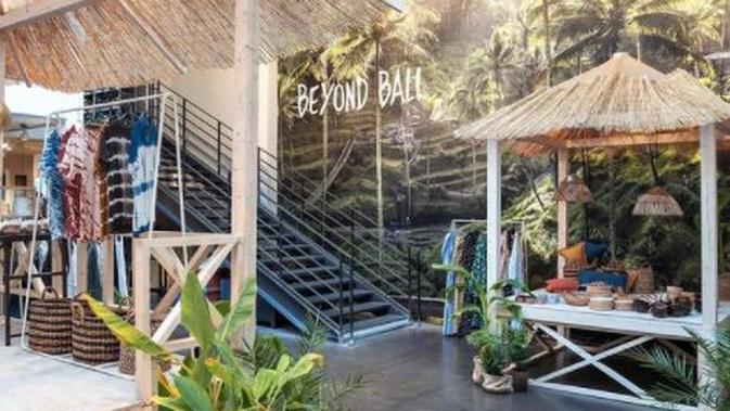 Produk dari 28 Jenama Indonesia Mejeng di Merci-Beyond Bali Paris, Kursi Dingklik Laris Manis - Vimarsana News