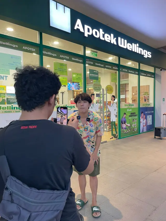 Seleb TikTok Willie Salim (https://www.instagram.com/p/Cqwb57ahNr1/)