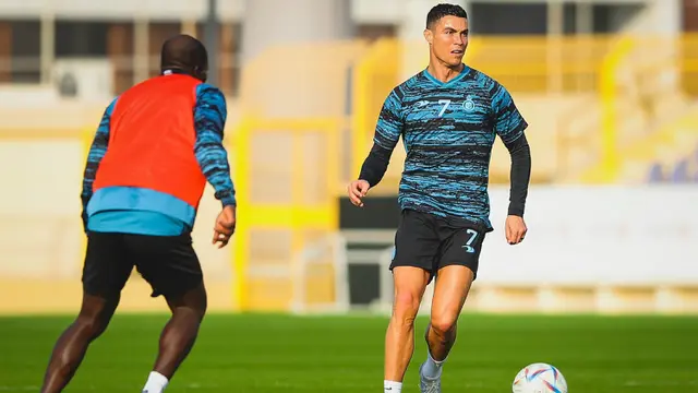 Foto: Masih Jalani Hukuman, Cristiano Ronaldo Giat Berlatih Bareng Al Nassr FC Jelang Debut Mewakili Riyadh All Star Kontra PSG