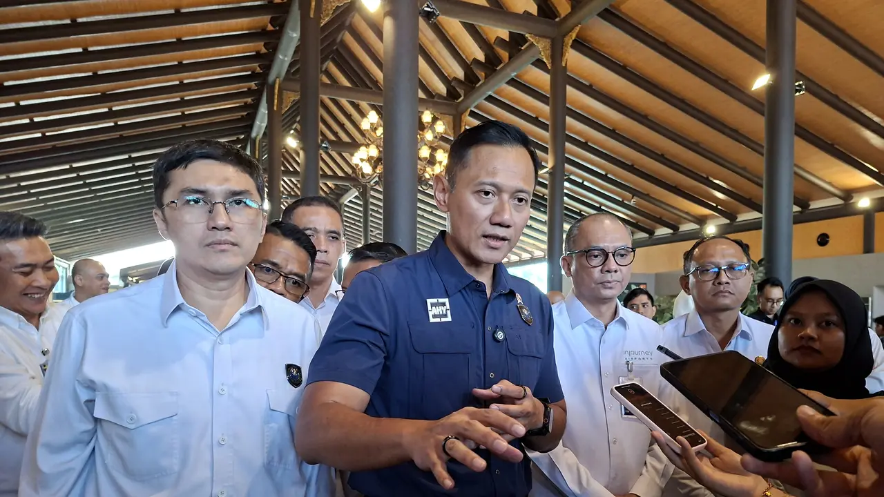 Menteri Koordinator Bidang Infrastruktur dan Pembangunan Kewilahayahan, Agus Harimurti Yudhoyono (AHY) di Bandara Soekarno-Hatta, Senin (22/12/2025) (Istimewa)