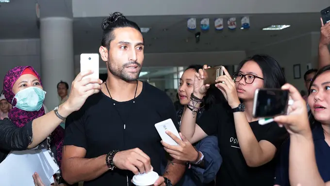 [Bintang] Gaston Castano