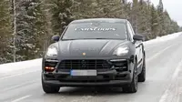 Porsche Diam-Diam Tes Macan Facelift