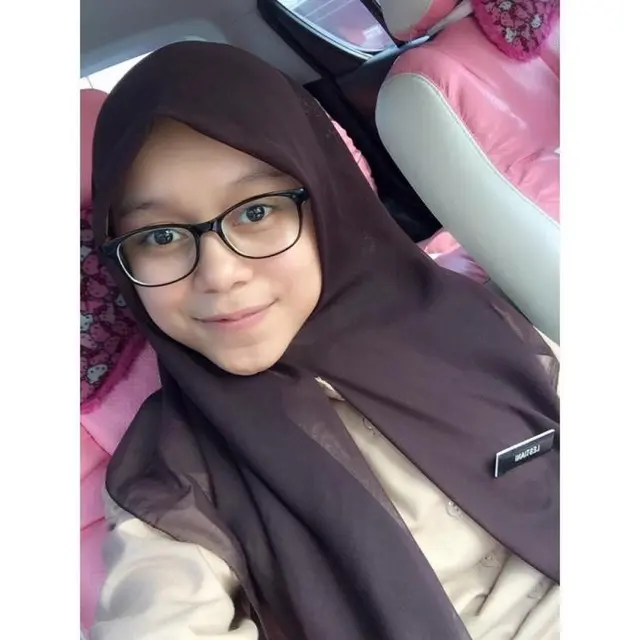 6 Foto Jadul Penyanyi Cewek Pakai Seragam Pramuka, Netizen: Manis Sedari Dulu