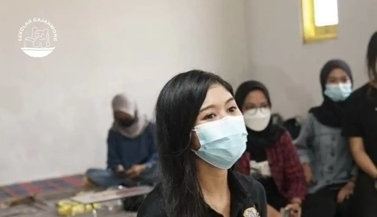 Puteri Indonesia DIY ini disambut hangat. Kedatangannya membawa senyuman. (Instagram erinagudono)