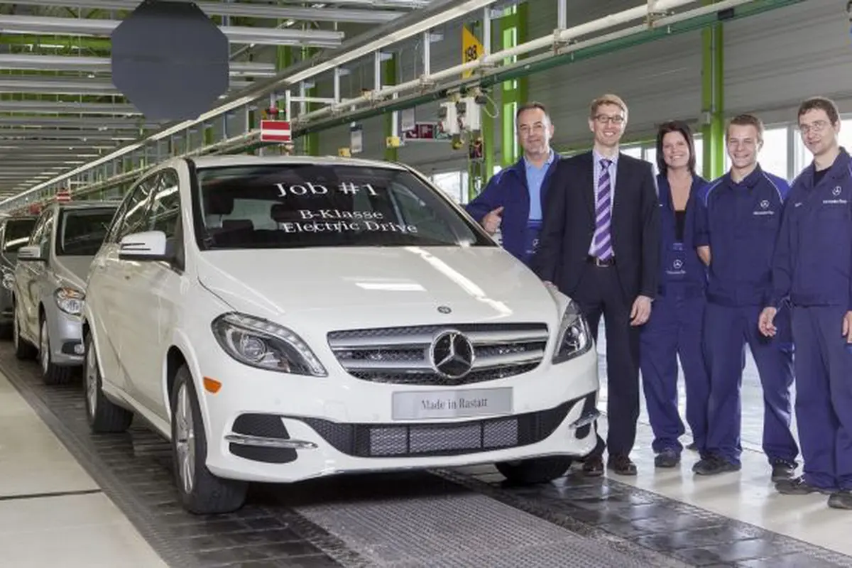[OTO-News] Mercedes Benz Memproduksi Mobil Listrik Pertamanya